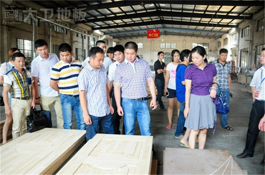 意向客户参观车间.jpg